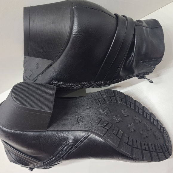 Claire France Leather Ankle Booties - Picture 4 of 7